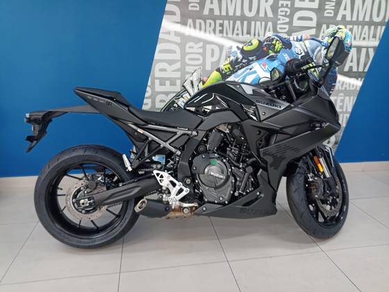 SUZUKI GSX-8R SUZUKI GSX-8R